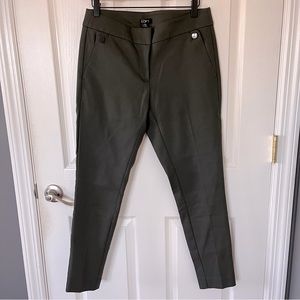 Loft • NWT Julie skinny pants
